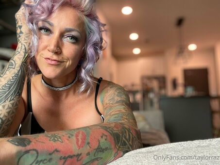 Taylorraz Fotografii Nud Scurse OnlyFans 21