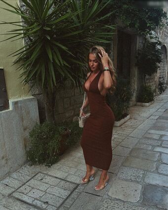 Teodora Fotografii Nud Scurse OnlyFans 38