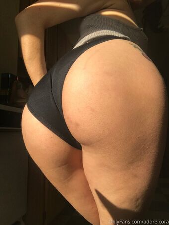 thecoragrant Fotografii Nud Scurse OnlyFans 14