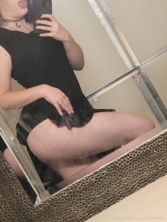 TheeMerr Fotografii Nud Scurse OnlyFans 35