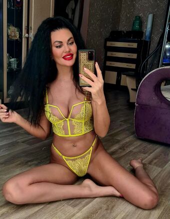 Thibisova Fotografii Nud Scurse OnlyFans 33