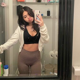 tinaxle Fotografii Nud Scurse OnlyFans 1