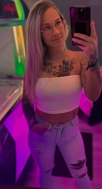 Tini Fotografii Nud Scurse OnlyFans 4
