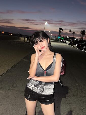 tiny.pretty.j