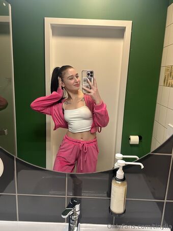 tinylia Fotografii Nud Scurse OnlyFans 19