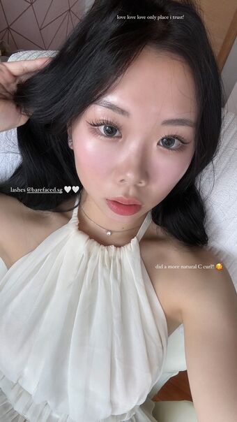 tr.ivia Fotografii Nud Scurse OnlyFans 4