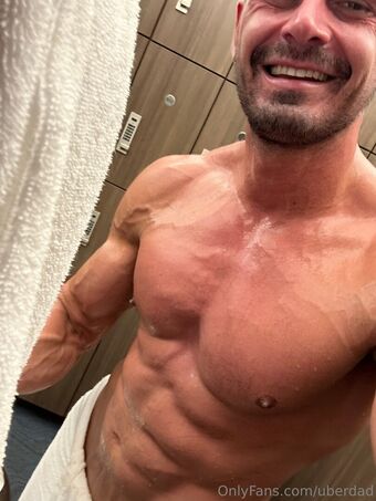 uberdad Fotografii Nud Scurse OnlyFans 12