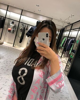Uelee Fotografii Nud Scurse OnlyFans 11