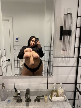 vanessahinata
