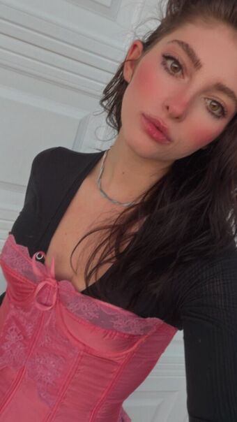 Willow Shields Fotografii Nud Scurse OnlyFans 219