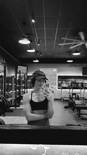 Willow Shields Fotografii Nud Scurse OnlyFans 226