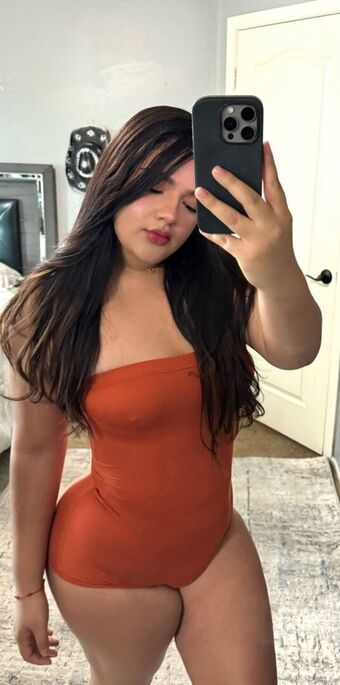 Yaniville Fotografii Nud Scurse OnlyFans 4