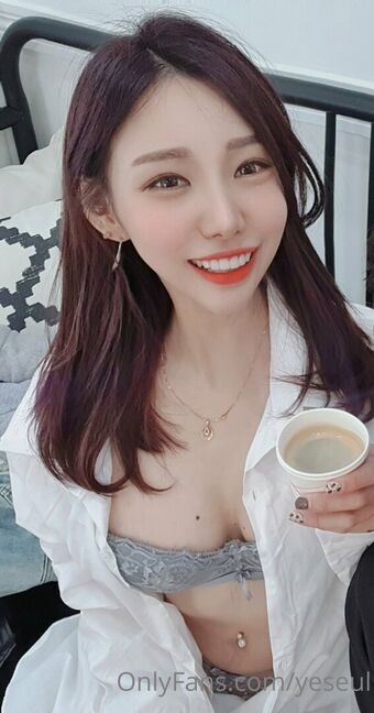 yeseul Fotografii Nud Scurse OnlyFans 29