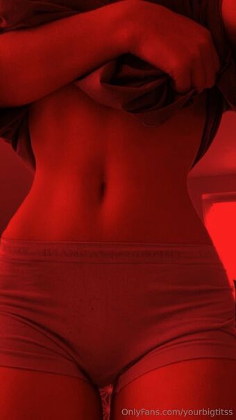 yourbigtitss