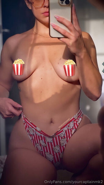 yourcaptainmk2 Fotografii Nud Scurse OnlyFans 12