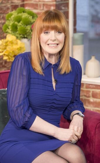 Yvette Fielding Fotografii Nud Scurse OnlyFans 14