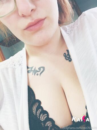 zee765420 Fotografii Nud Scurse OnlyFans 33