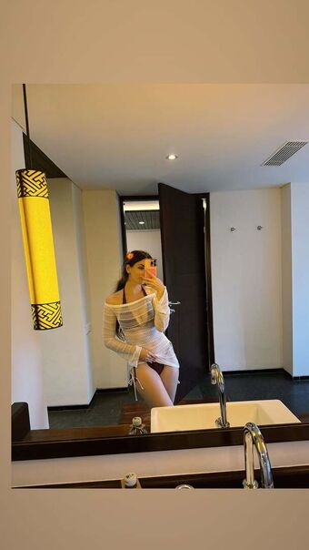 Zeling Fotografii Nud Scurse OnlyFans 22